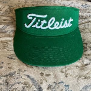 Men’s Titleist Green Golf Visor! Like new! Worn once this season!